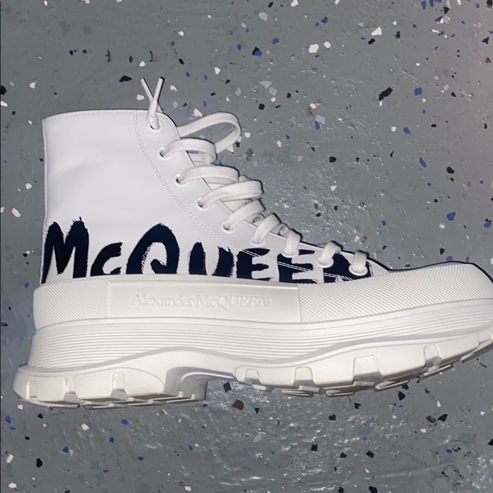 Alexander McQueen Tread Slick Boot
Graffiti Optic White